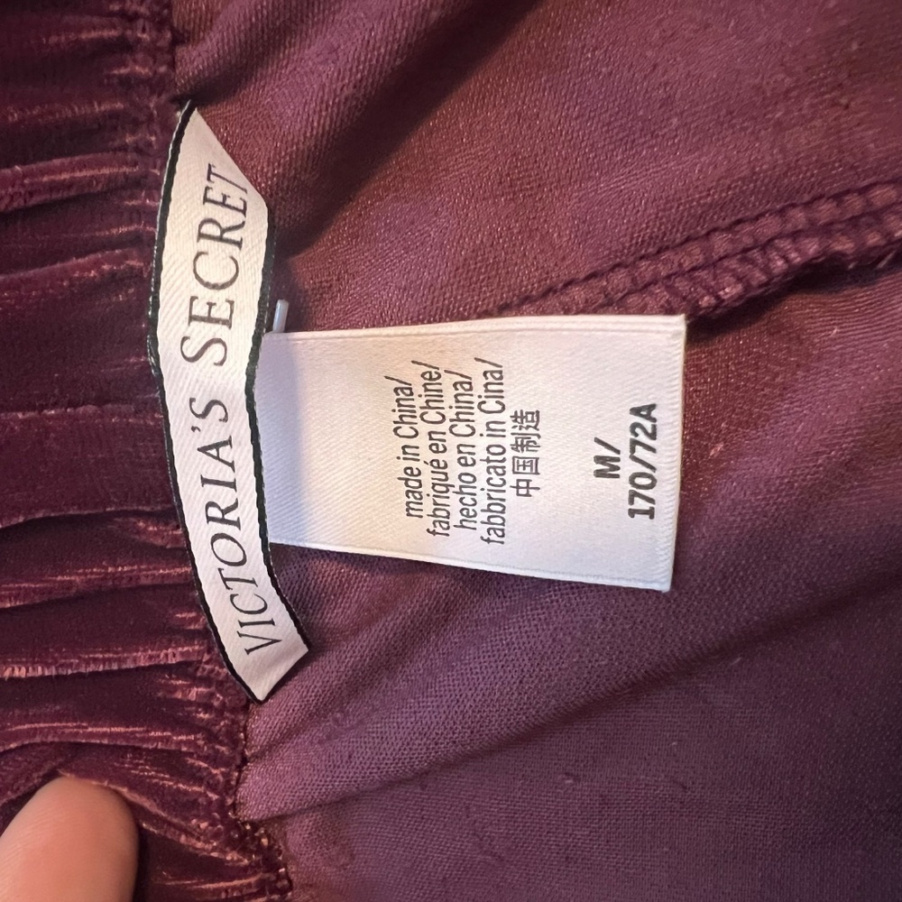 Victoria's Secret Sleep Shorts Size Medium - Picture 3 of 4